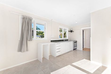 Photo of property in 56 Bolton Street, Blockhouse Bay, Auckland, 0600