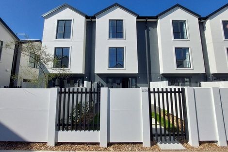 Photo of property in 2/104 Peterborough Street, Christchurch Central, Christchurch, 8013