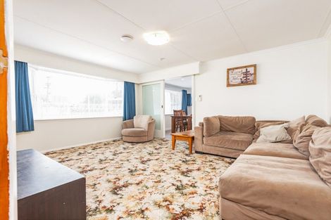 Photo of property in 176 Bridge Street, Bulls, 4818