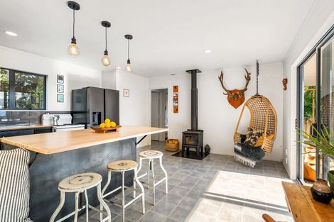 Photo of property in 15a Mount Avenue, Pauanui, Hikuai, 3579