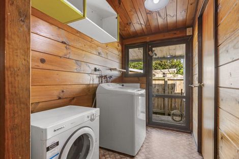 Photo of property in 23 Cliff Street, Raglan, 3225