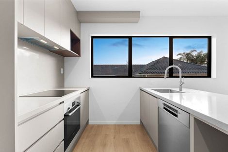 Photo of property in 112b Eversleigh Road, Belmont, Auckland, 0622