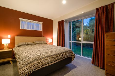 Photo of property in 291 Hobsonville Road, Hobsonville, Auckland, 0618