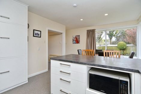 Photo of property in 2/97 Roberta Drive, Somerfield, Christchurch, 8024