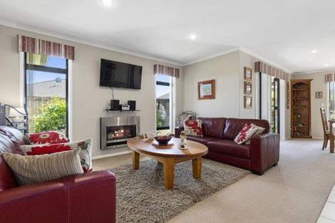 Photo of property in 56 Winchester Place, Rototuna North, Hamilton, 3210