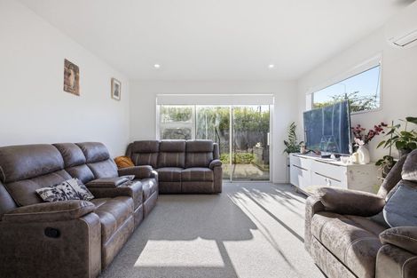Photo of property in 1/51 Hills Road, Edgeware, Christchurch, 8013