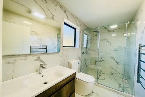 Photo of property in 8b Neems Place, Manurewa, Auckland, 2102