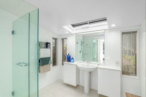 Photo of property in 100 Mount Pleasant Road, Mount Pleasant, Christchurch, 8081