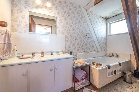 Photo of property in 5 Ashton Terrace, Castlecliff, Whanganui, 4501