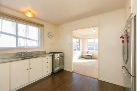 Photo of property in 323c Saint Aubyn Street, New Plymouth, 4310