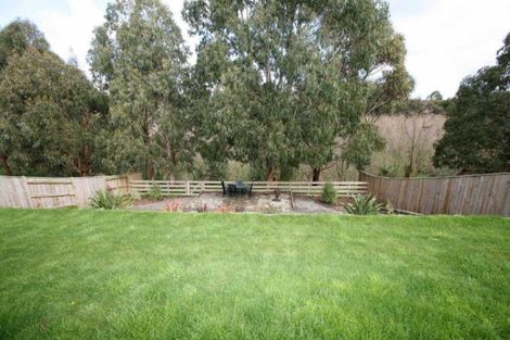 Photo of property in 64 Ruapehu Drive, Fitzherbert, Palmerston North, 4410