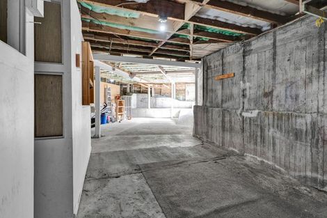 Photo of property in 182 Ngamotu Road, Spotswood, New Plymouth, 4310