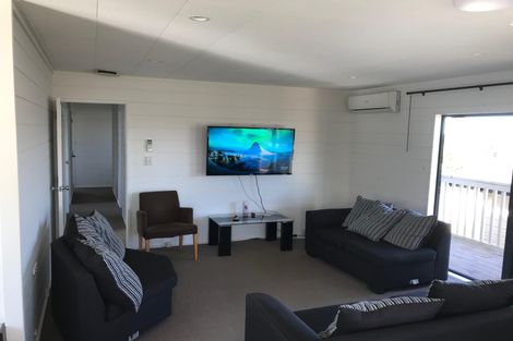 Photo of property in 4 Rotoma Rise, Clover Park, Auckland, 2019