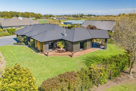 Photo of property in 35 Pinot Crescent, Ohau, 5570