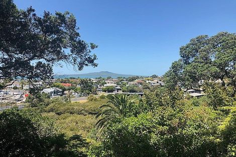 Photo of property in 2/13 Prospect Terrace, Milford, Auckland, 0620