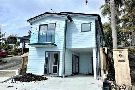 Photo of property in 14 Bonnard Place, West Harbour, Auckland, 0618