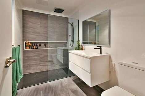 Photo of property in 62 Hillpark Drive, Pokeno, 2402