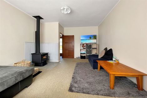 Photo of property in 40 Cole Street, Dannevirke, 4930