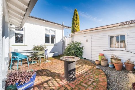 Photo of property in 7 Albert Street, Palmerston North, 4414