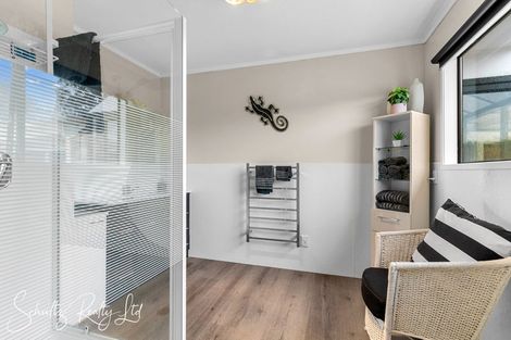 Photo of property in 4 Horniblow Road, Matakohe, 0594