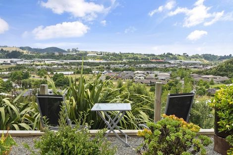 Photo of property in 21 Broadwater Close, Pyes Pa, Tauranga, 3112