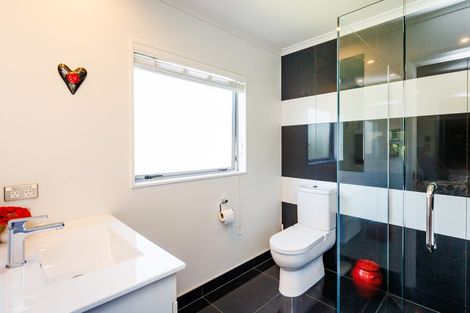 Photo of property in 3 Cheltenham Lane, Awapuni, Palmerston North, 4412