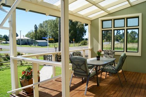 Photo of property in 27 Runbrake Street, Palmerston, 9430