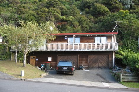 Photo of property in 12 Haven Grove, Naenae, Lower Hutt, 5011