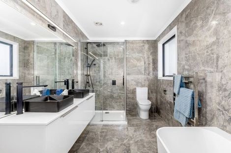 Photo of property in 2 Opaoa Way, Aotea, Porirua, 5024