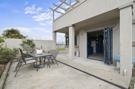 Photo of property in 55 Royal Oak Drive, Kelvin Grove, Palmerston North, 4414