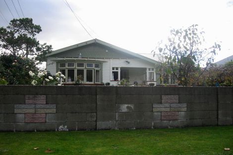 Photo of property in 17 Trafalgar Street, Waiwhetu, Lower Hutt, 5010