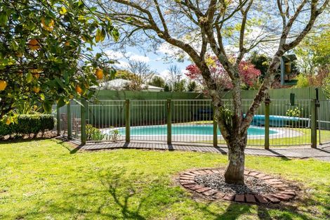 Photo of property in 9 Armstrong Avenue, Carterton, 5713