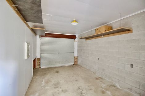 Photo of property in 3b Lake Pupuke Drive, Takapuna, Auckland, 0622