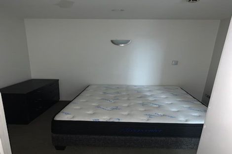 Photo of property in Alpha Apartments, 704/17 Vogel Lane, Auckland Central, Auckland, 1010