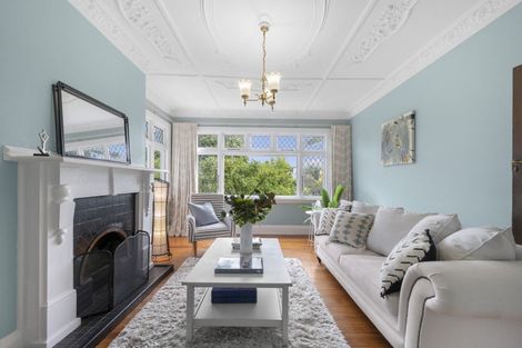 Photo of property in 16 Kowhai Street, Eastbourne, Lower Hutt, 5013