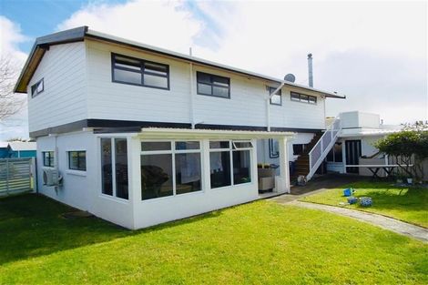Photo of property in 3 Manu Crescent, Upper Vogeltown, New Plymouth, 4310