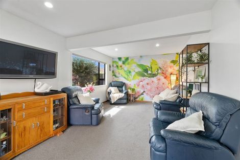 Photo of property in 2 Fadges Lane, Bryndwr, Christchurch, 8053