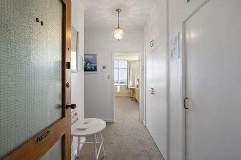 Photo of property in Rona House, 33 Rimu Street, Eastbourne, Lower Hutt, 5013