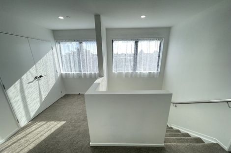 Photo of property in 1/61 East Street, Papakura, 2110