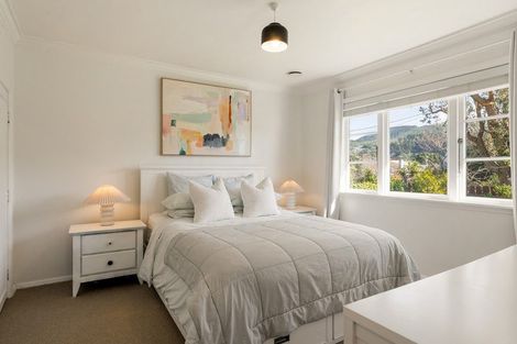 Photo of property in 28 Coates Street, Tawa, Wellington, 5028