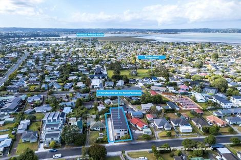 Photo of property in 4/11 Hereford Street, Te Atatu Peninsula, Auckland, 0610