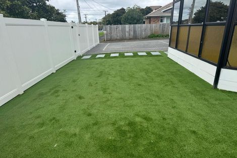 Photo of property in 1/4 Bowling Avenue, Epsom, Auckland, 1023