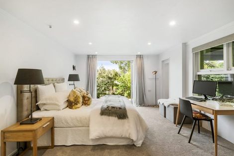 Photo of property in 11 City View Terrace, Birkenhead, Auckland, 0626