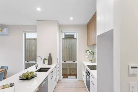 Photo of property in 6f Te Awapu Crescent, Takanini, 2112