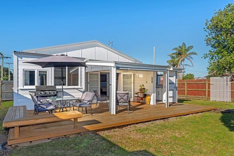 Photo of property in 27 Carnarvon Street, Gisborne, 4010
