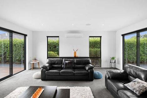 Photo of property in 2 Westburn Place, Prebbleton, 7604