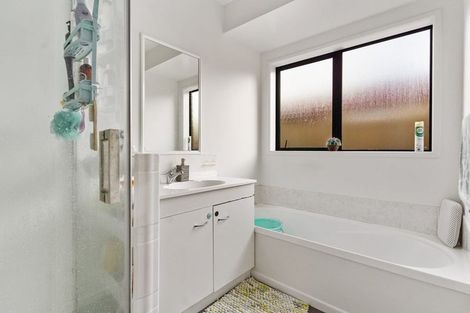 Photo of property in 67a Robert Skelton Place, Clendon Park, Auckland, 2103