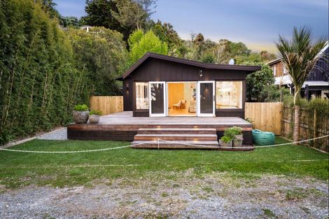 Photo of property in 74 Clinton Road, Tawharanui Peninsula, Matakana, 0986