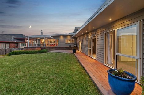 Photo of property in 12 Oban Road, Browns Bay, Auckland, 0630
