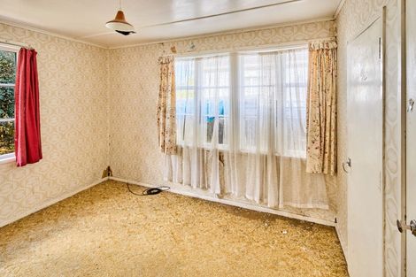 Photo of property in 96 Molesworth Street, Taita, Lower Hutt, 5011